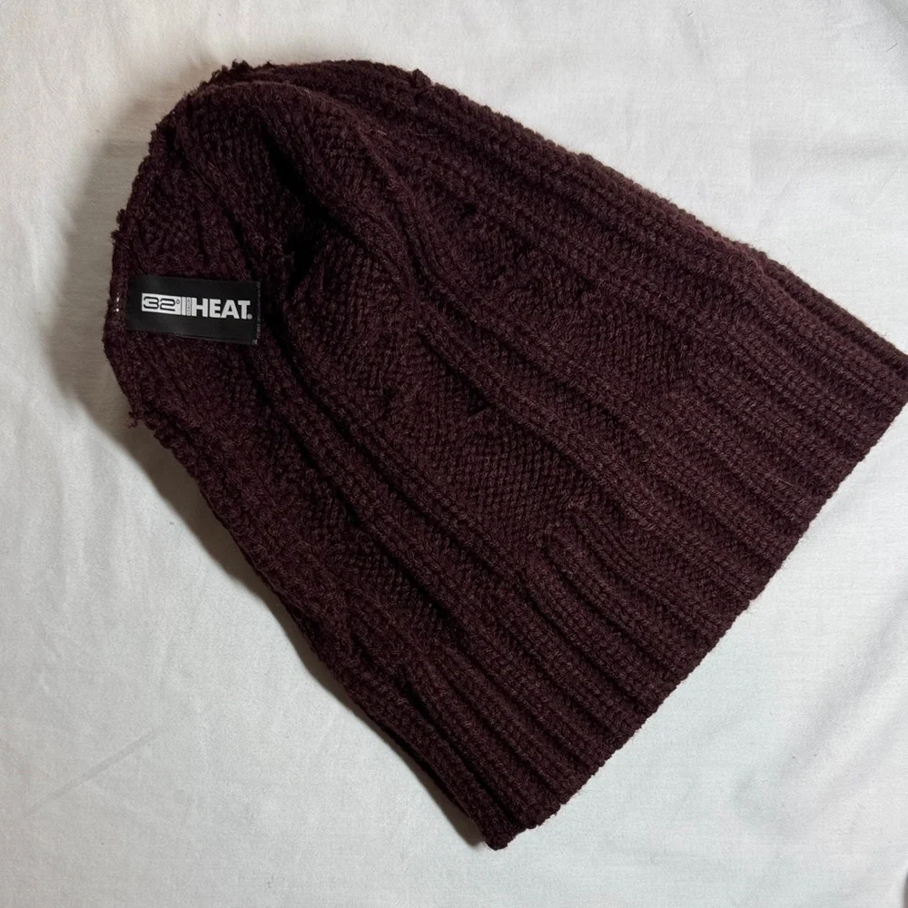 32 Degrees Burgundy Knit Beanie